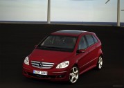 Mercedes-Benz B 200 Turbo Mercedes-Benz B 200 Turbo